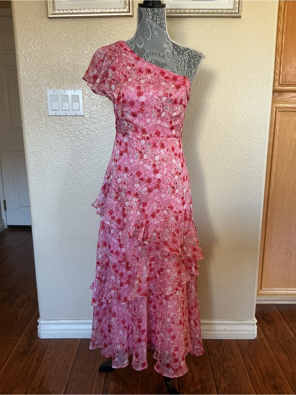 ASTR the Label Victoriana One-Shoulder Dress - Picture 4 of 16